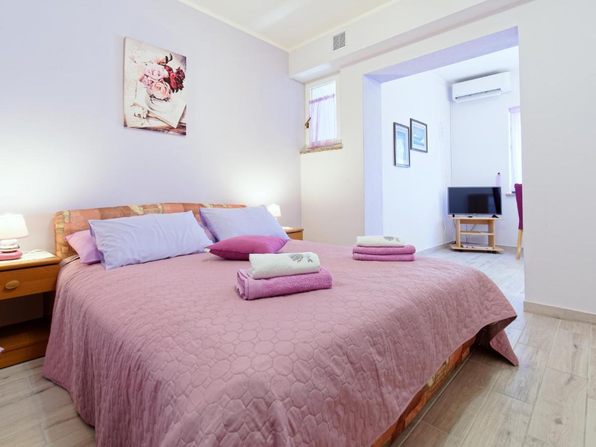 Apartments Marta By Rent Istria Novigrad Istria Eksteriør billede